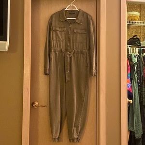 Khaki jumpsuit by FORE.